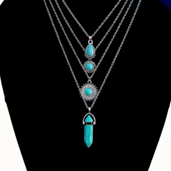 Jewelry - Cute 4 pc Women's Necklace